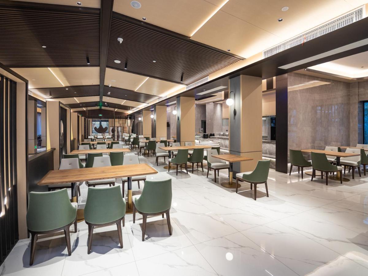 Country Inn&suites By Radisson, Pvg 4*